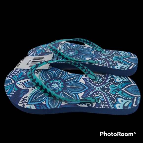 Vera Bradley Blue Island Medallion Flip Flops Women's Size Small NWT - Picture 3 of 5